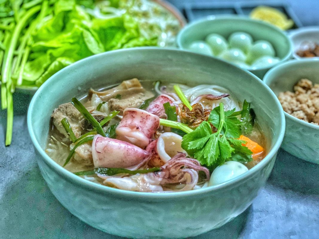 cách nấu hủ tiếu mực
